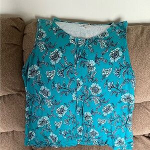 Croft & Barrow sleeveless top with pleated front. Size PXL